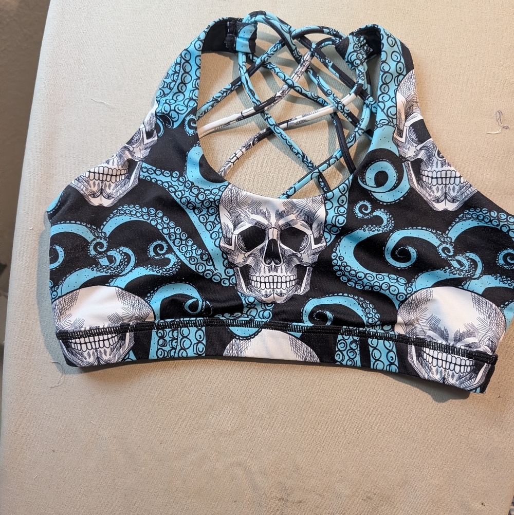 CVG Sports Bra Size M Butterfly Back Kraken